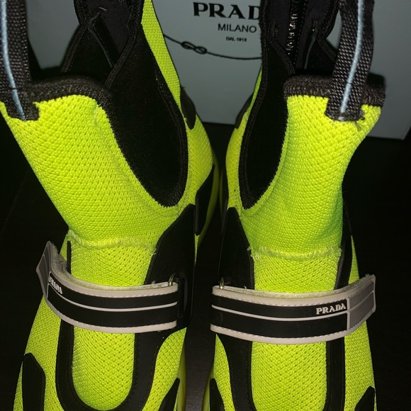 Prada shoes - Picture 3 of 9